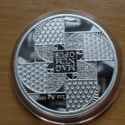 1 coin Niue 2$ Magnum Opus...